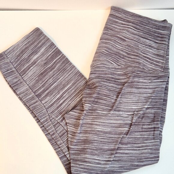 Lululemon- Align Crop 21- Sz. 6 - Picture 3 of 6